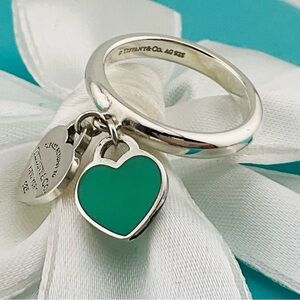 Return To Tiffany Blue Enamel Hearts Ring